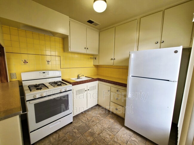 Photo - 5123 Wilson St