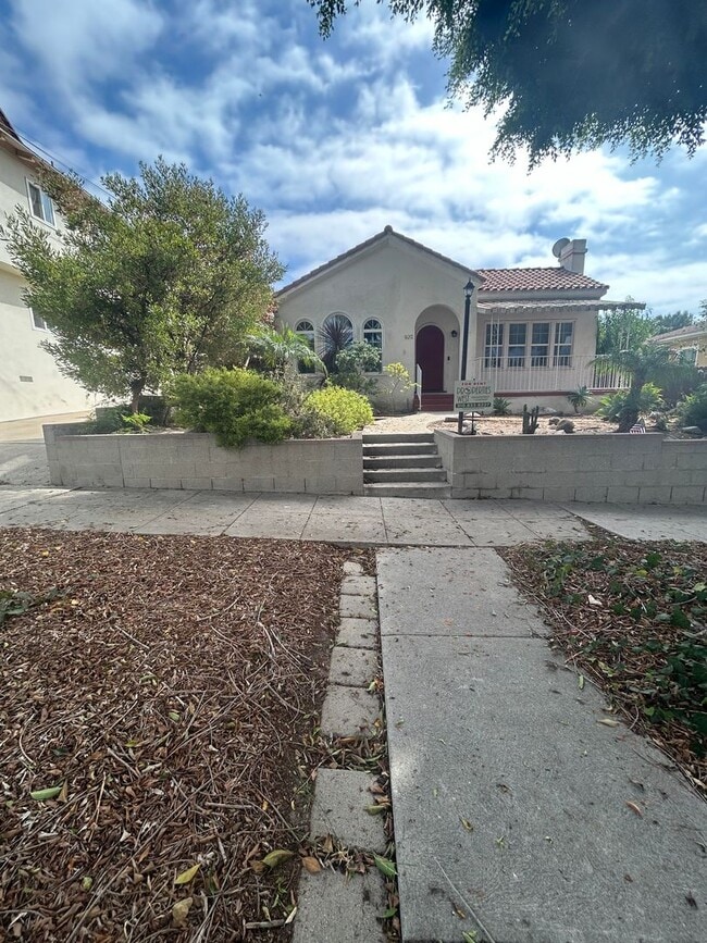 Photo - Beautiful Spacious 2Bd/2Bth with Bonus Family Room