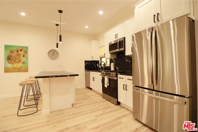 Photo - 9040 Phyllis Ave Unit D