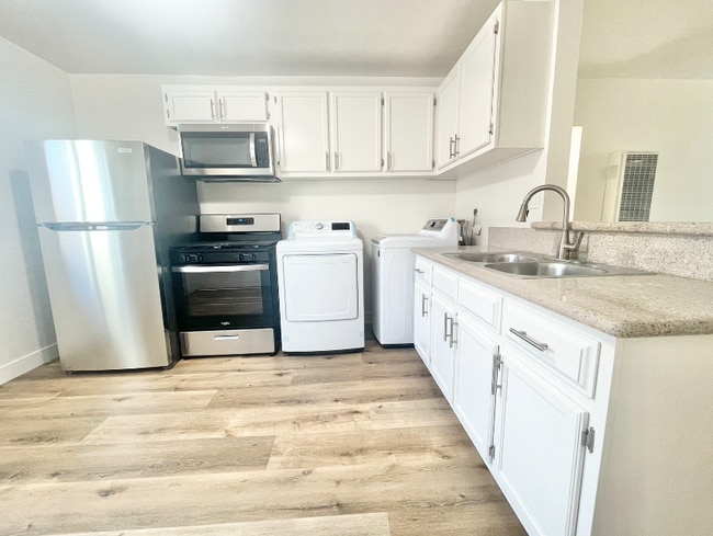 Photo - 4341 W 169th St Unit B