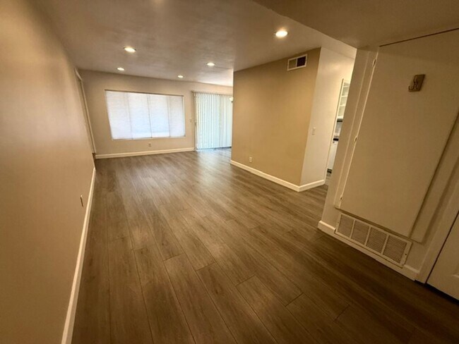 Photo - 1480 W Lambert Rd Unit 300