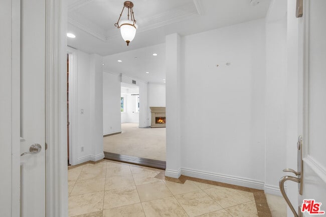 Photo - 132 S Maple Dr Unit 201