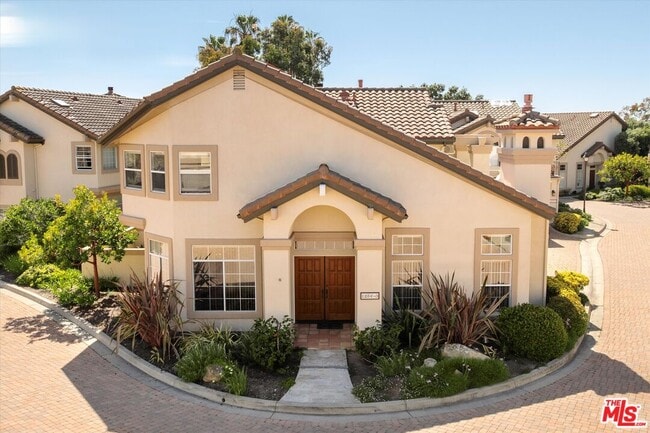 Building Photo - 1256 Cravens Ln Unit 3