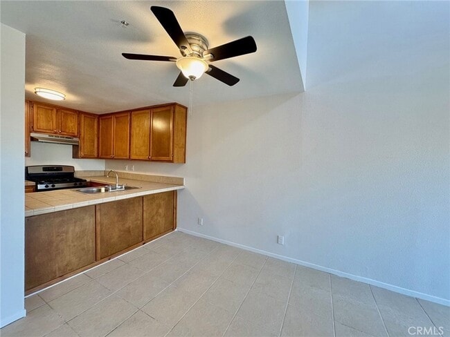 Photo - 450 E 4th St Unit 437