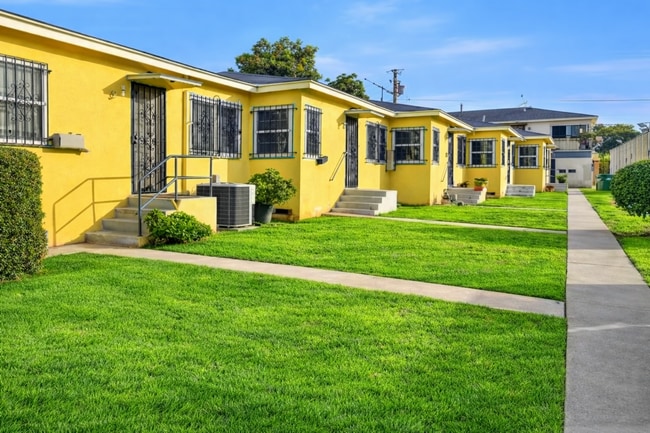 Building Photo - 720 Walnut St Unit 1