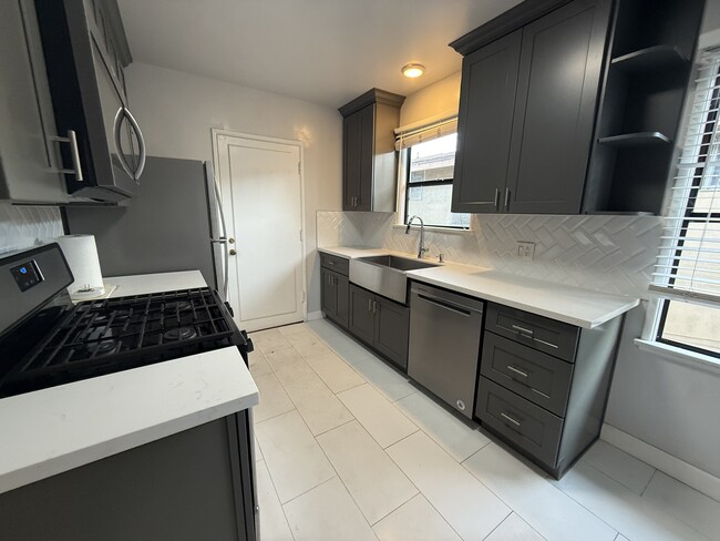 Photo - 1222 McClellan Dr