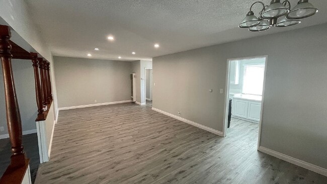 Photo - 9665 Glandon St