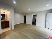 Photo - 2707 Kelburn Ave Townhome