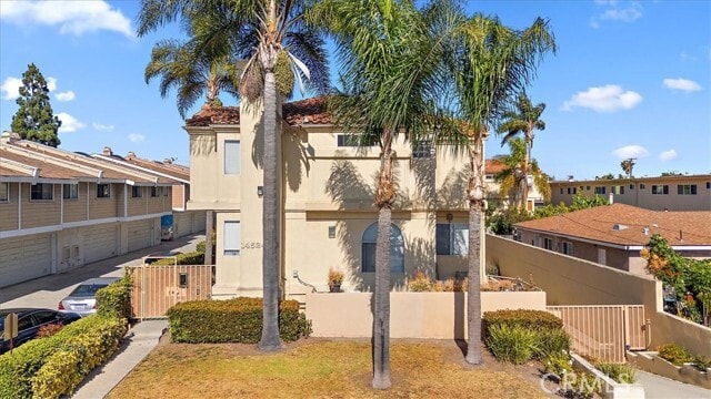 Photo - 14534 Yukon Ave