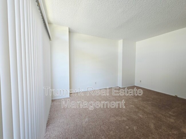 Photo - 14605 Burbank Blvd Unit 108