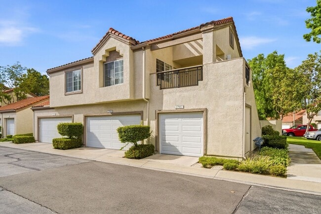 Building Photo - Remodeled Upstairs End Unit In Coral Gardens
