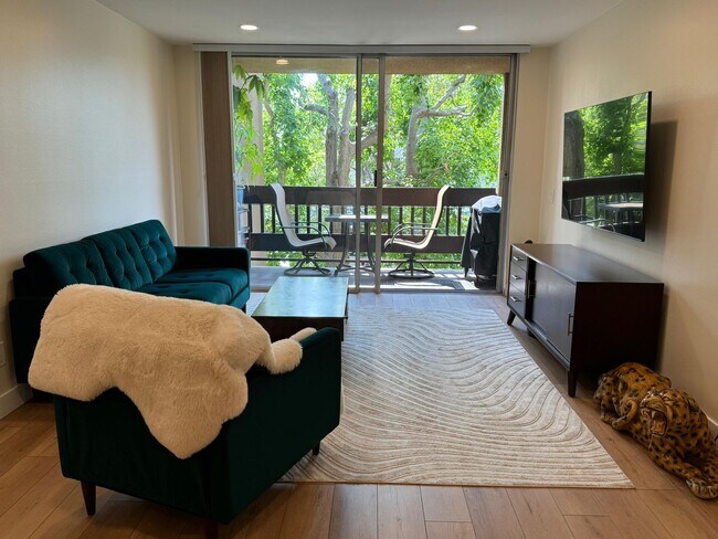 Photo - Move in ready Condo!