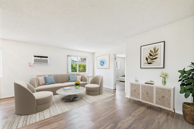 Photo - Gilmore  Apartments Van Nuys