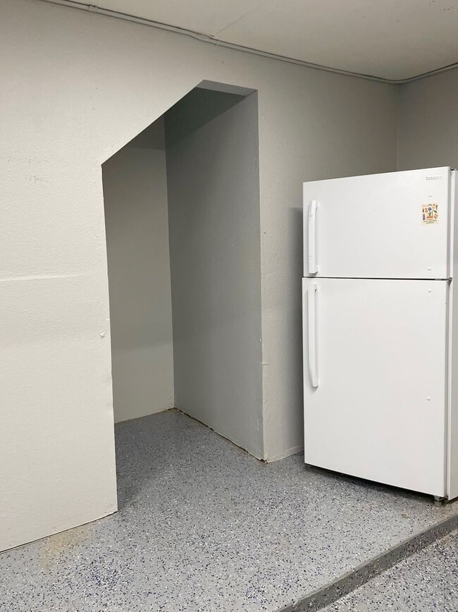 Photo - Nicely upgraded Townhome is East Simi