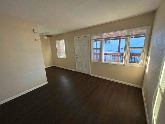 Photo - 3786 Taft St