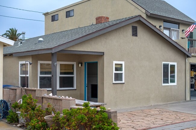 Building Photo - 3 Bedroom + 2 Bathroom Duplex | Silverstrand | Oxnard | Unfurnished