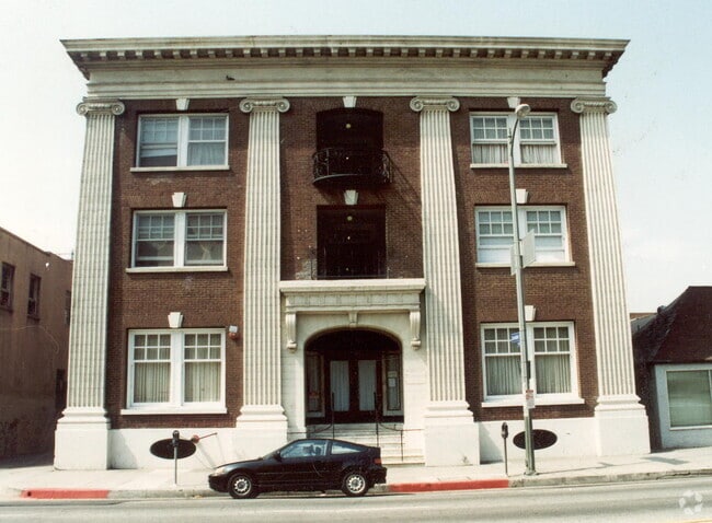 Building Photo - 2520 W 7th St Rental