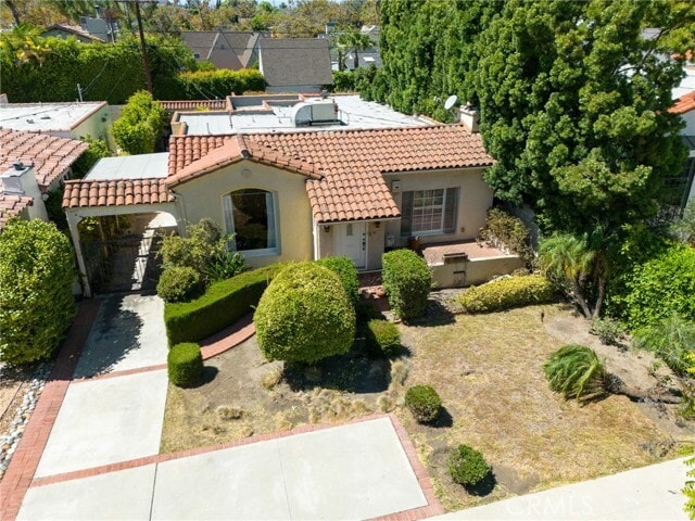 Photo - 233 S Swall Dr House