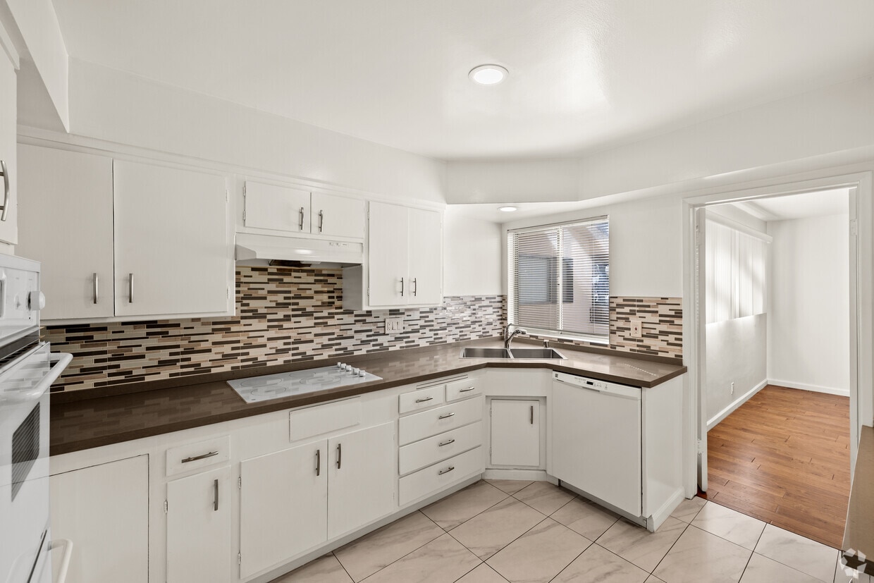 Floor Plan - 2 Bed / 2 Bath
