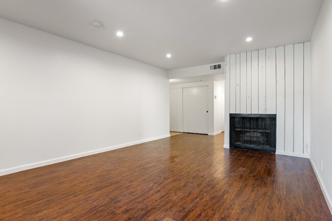 Photo - 4748 Park Granada Unit 254