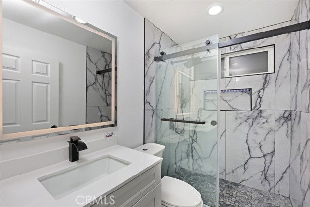 Photo - 8740 Byers St