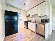 Photo - 5525 Harold Way