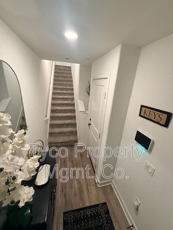 Photo - 2052 Vela Ln