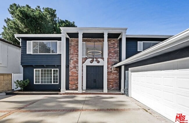 Building Photo - 6257 Lindley Ave