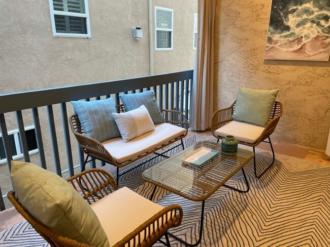 Spacious deck - 77 15th St Unit 1B