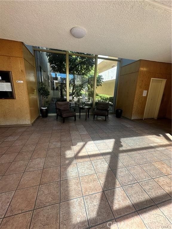 Photo - 5429 Newcastle Ave Unit 206