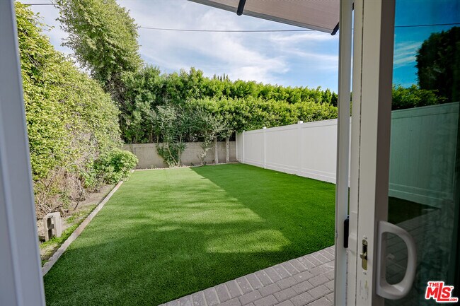 Photo - 4424 Noble Ave