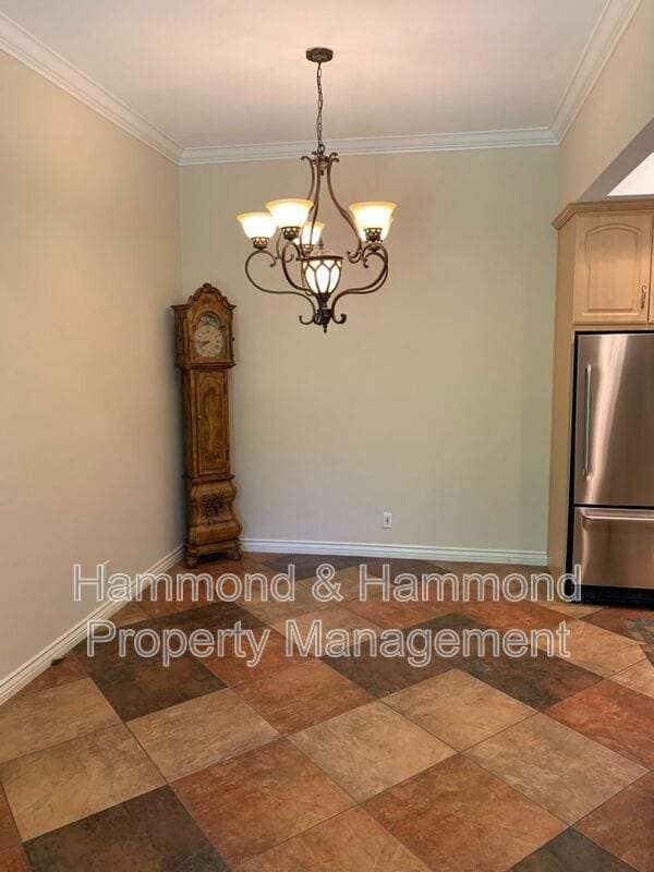 Photo - 22741 Bassett St