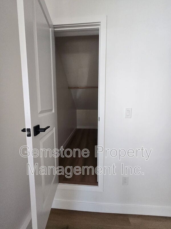 Photo - 5387 Brockbank Pl