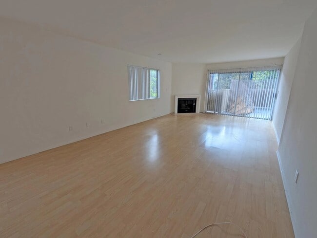 Photo - 4303 Cedros Ave Unit 101