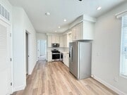 Photo - 80 Huntington St