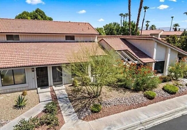 Building Photo - 6054 Montecito Dr Unit 2