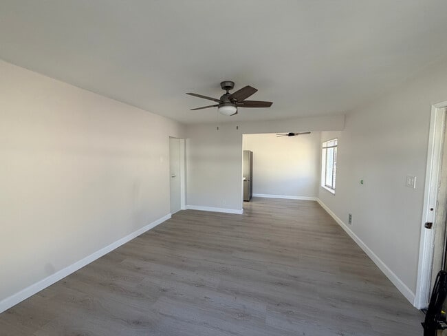 Living Room - 2708 Andreo Ave Unit 5