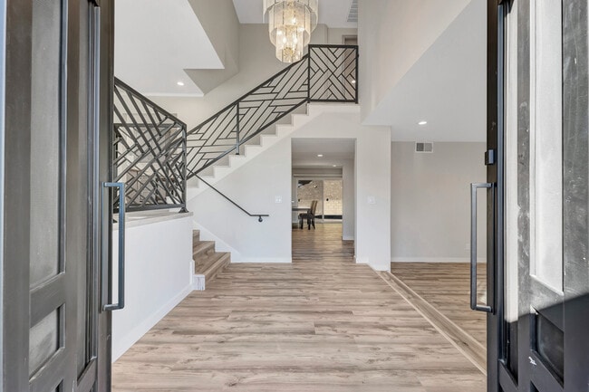 Building Photo - 19653 Valdez Dr