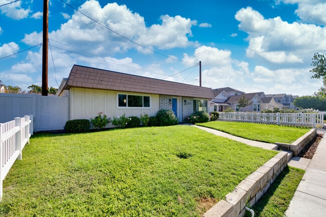 Photo - 1138 N Valley St