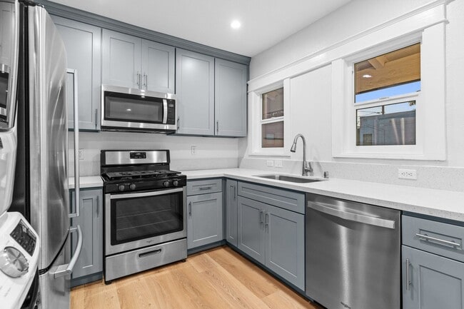 Photo - 526 Lime Ave Unit A