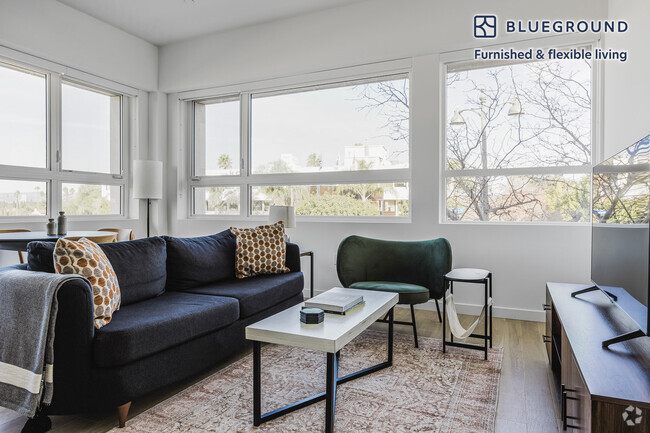 Building Photo - 701 S Hudson Ave Rental