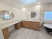 Photo - 341 Ave Atezada