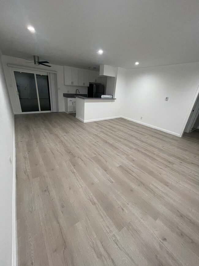 Photo - 909 Palm Ave