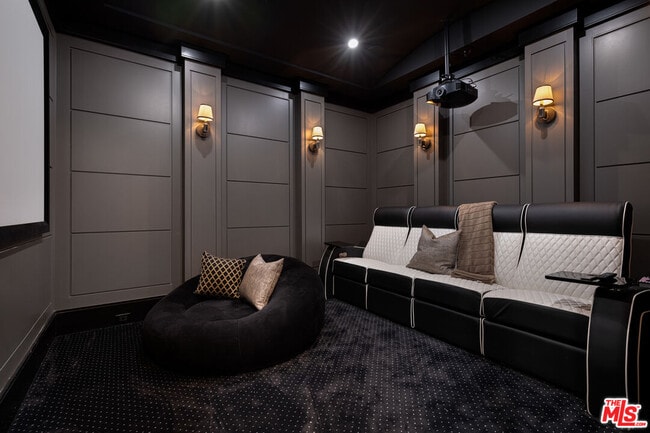 Photo - 806 N Gardner St