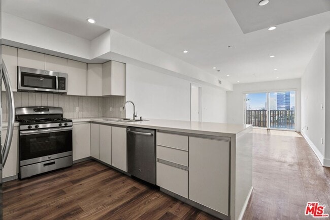 Photo - 1233 S Westgate Ave Unit 212