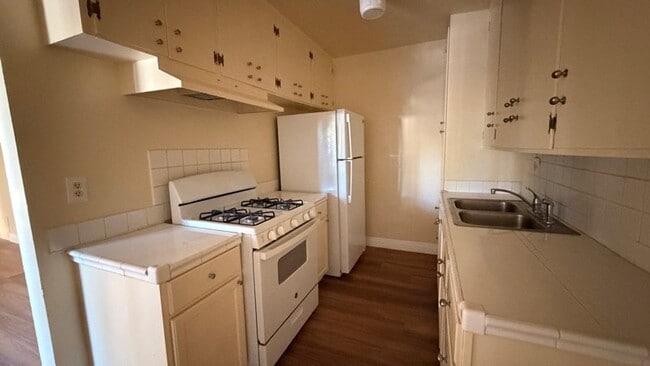 Photo - 1433 W 84th Pl