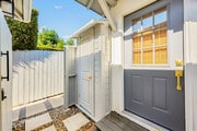 Photo - 2100 Rose Villa St