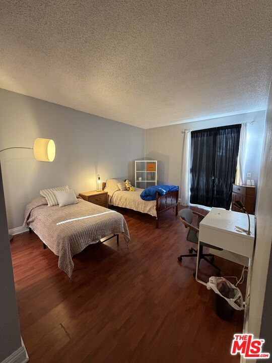 Building Photo - 321 S San Vicente Blvd Unit 406