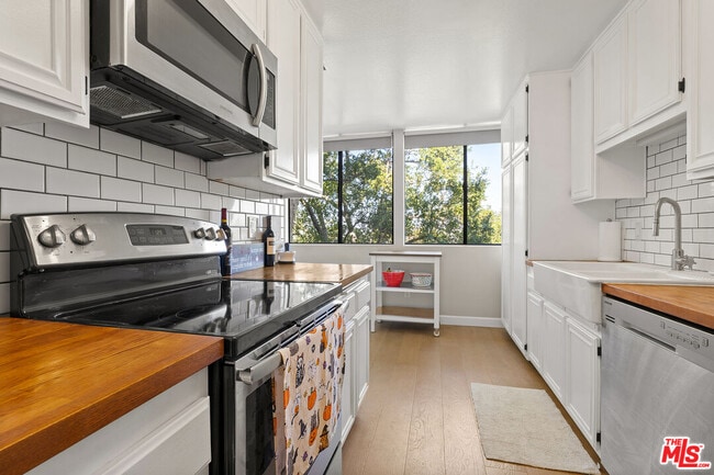 Photo - 4275 Vía Arbolada Unit 205