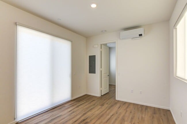 Photo - Division & Highland Rowhomes